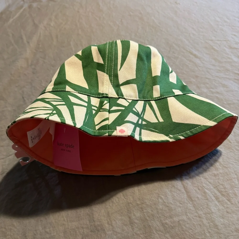 Kate Spade Reversible Bucket Hat β οΈ Green Palm Print / Pink | NWT~ - Picture 2 of 14
